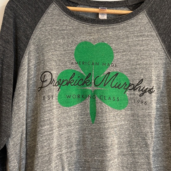 Dropkick Murphys Grey & Black Raglan Tee with Green Shamrock size large - Picture 2 of 5